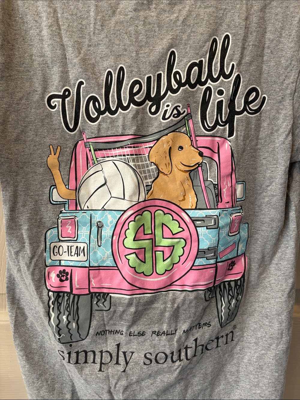 Simply Southern Women’s Grey Logo Small Short-Sleeve T-Shirt